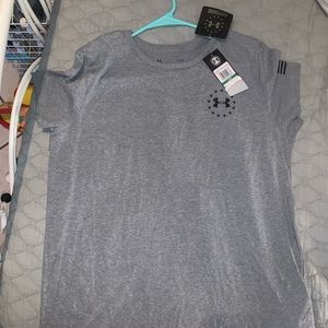 NWT under armour t-shirt